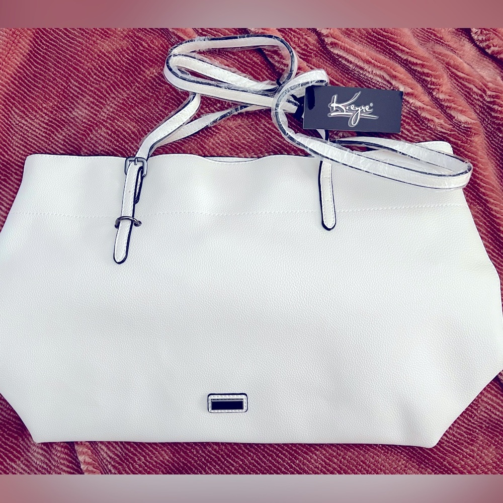 Large White Shoulder Bag with Beautiful Tan Liner.